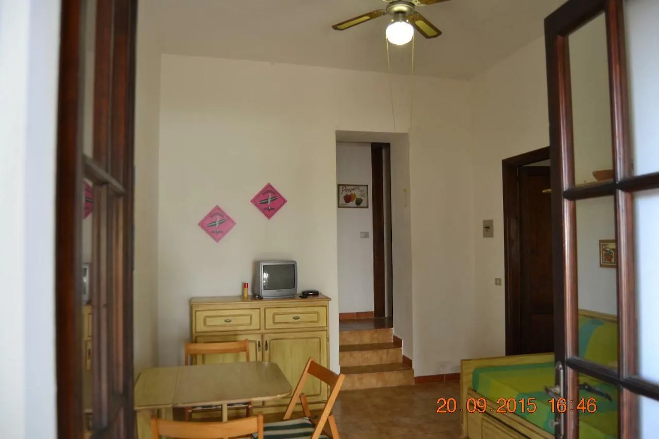 Apartment Appartamenti Al Mare Sant'Antioco Italy